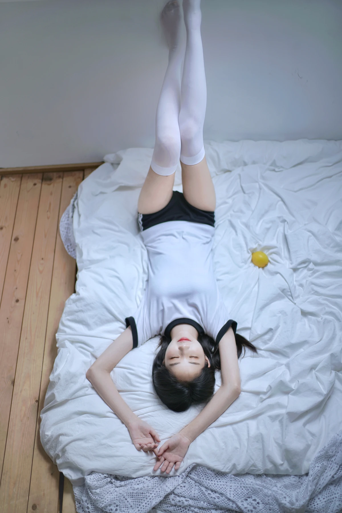 [YITUYU] 2022.12.29 Vol.2785 – Plain White in the Attic Xiaojing#[26P]-24