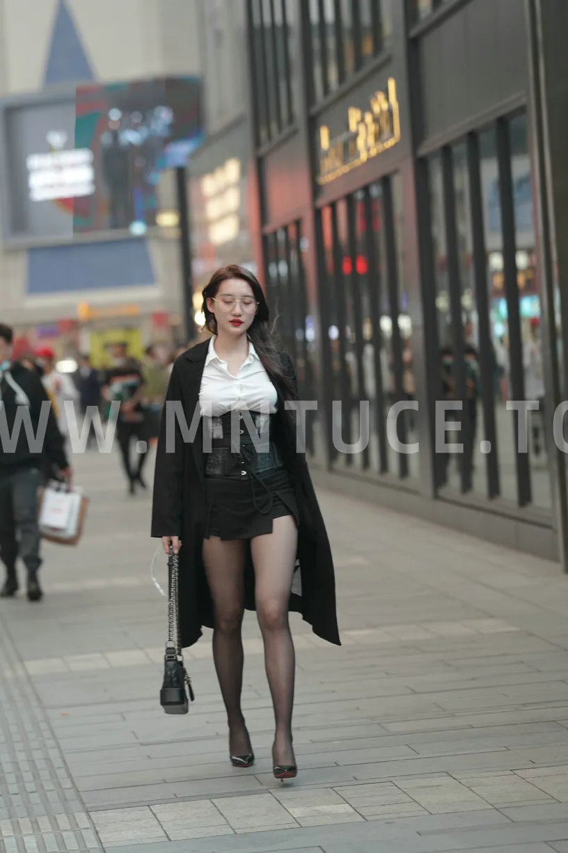 [Mzsock] NO.160 Long legs in black stockings street photography#[105P]-25