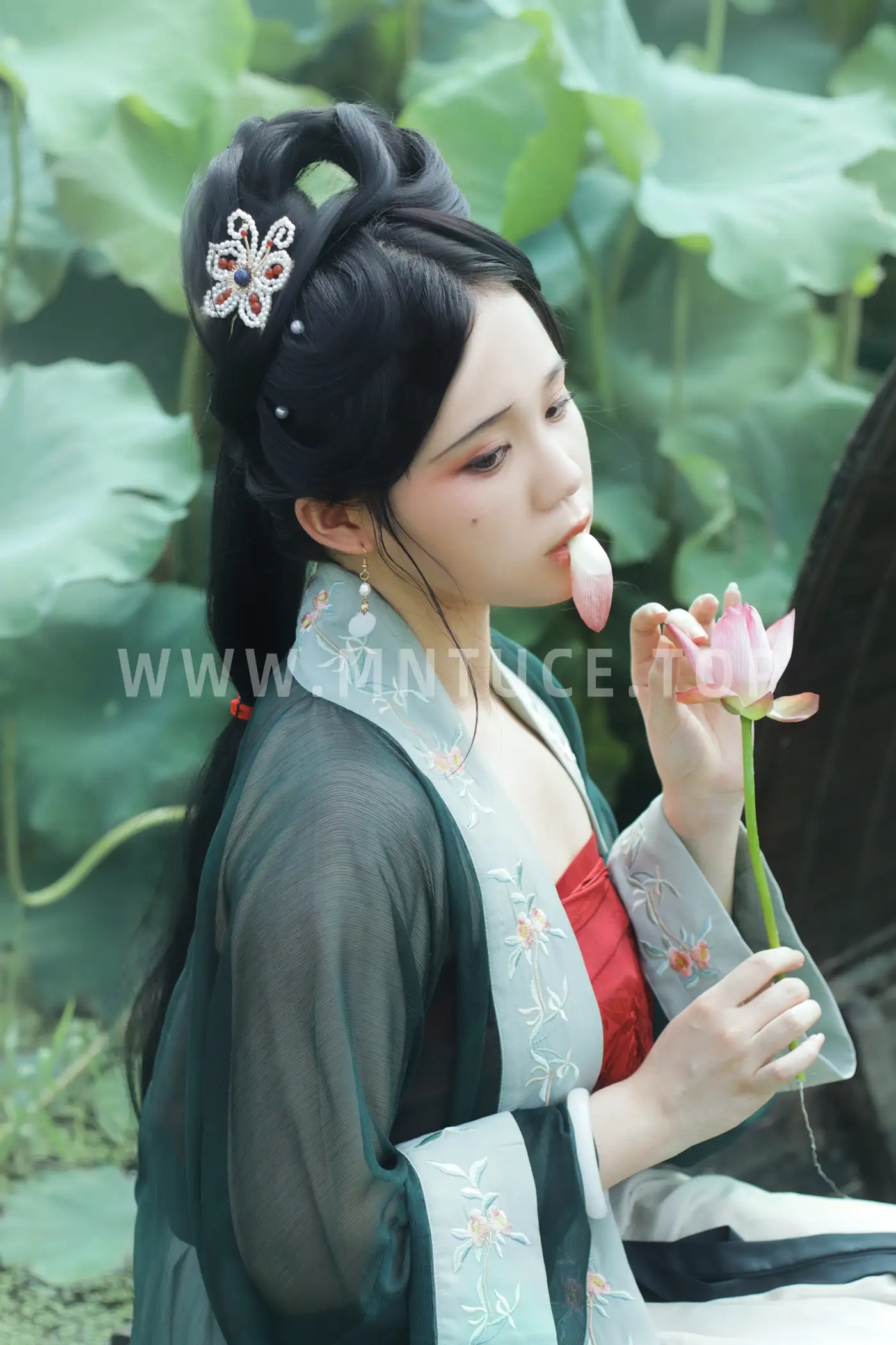 [YITUYU] 2022.08.21 Vol.1752 – Lotus Picking Song One high#[27P]-18